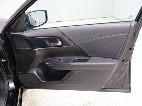 Used 2014 Honda Accord Sport image 23