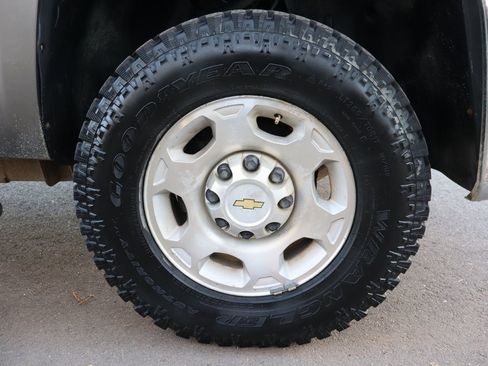 Used 2007 Chevrolet Silverado 2500 LT w/ 2LT Audio Package image 42