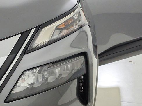 Used 2023 Nissan Rogue S AWD/4WD image 37