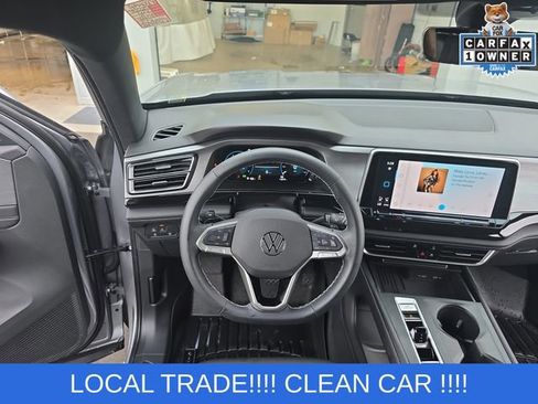 Used 2025 Volkswagen Atlas Cross Sport SE AWD/4WD image 14