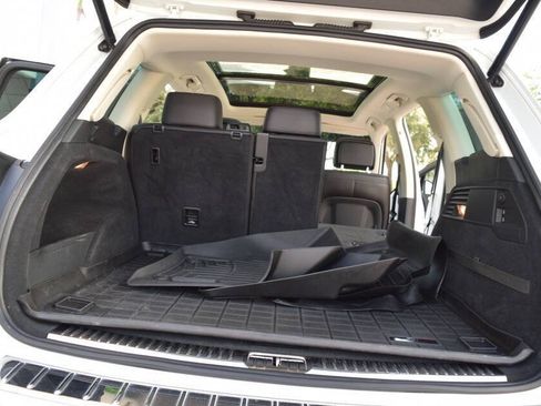 Used 2016 Volkswagen Touareg TDI AWD/4WD image 81