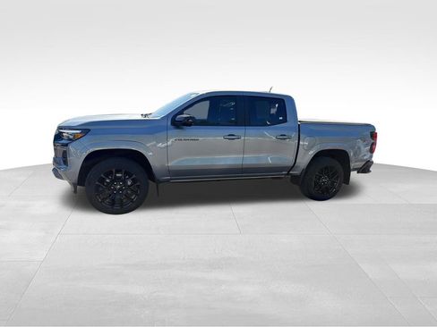 Used 2024 Chevrolet Colorado Z71 w/ LPO, Dark Essentials Package AWD/4WD image 6