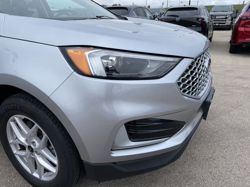 Used 2023 Ford Edge SEL image 25