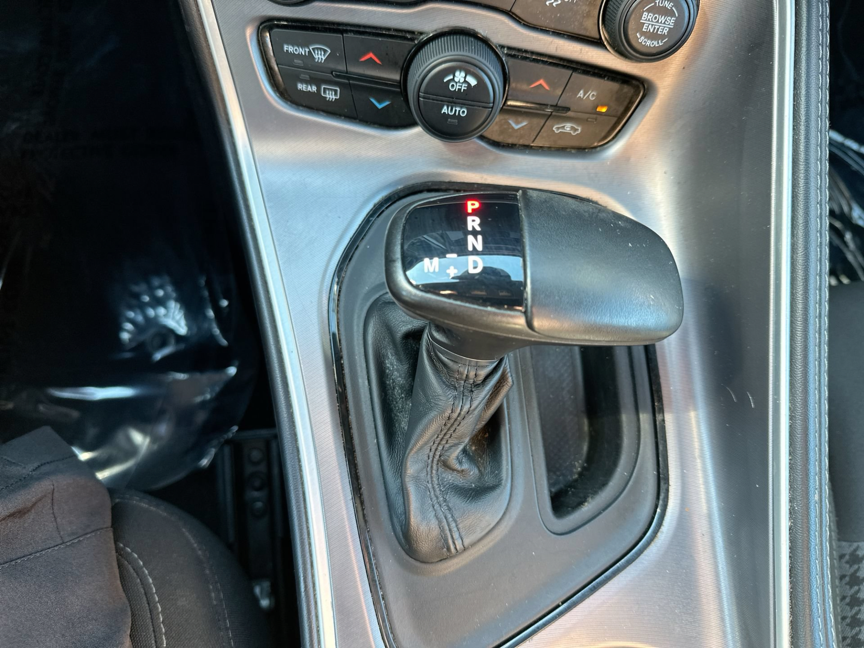 Used 2020 Dodge Challenger SXT w/ Blacktop Package RWD image 19