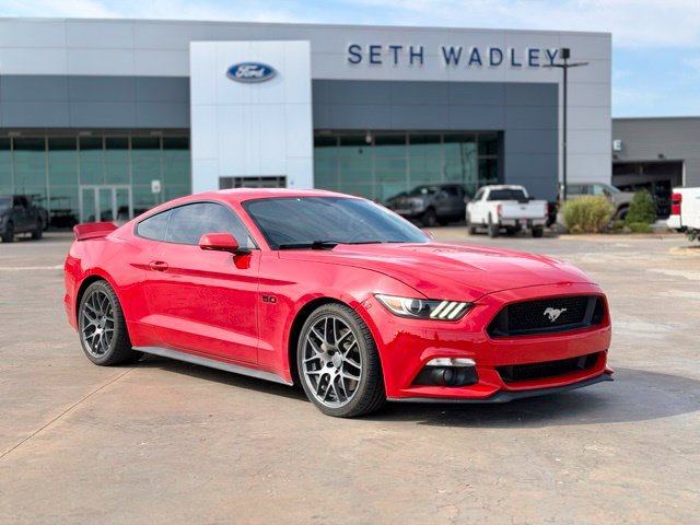 Used 2015 Ford Mustang GT RWD image 1