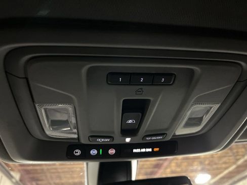 Used 2021 Chevrolet Silverado 1500 LT Trail Boss w/ Convenience Package II image 15