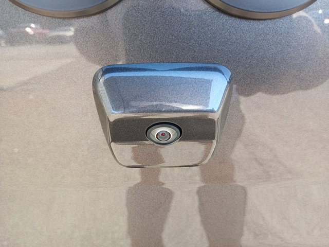 Used 2025 Jeep Gladiator Sport AWD/4WD image 8