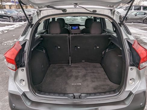 Used 2020 Nissan Kicks S image 34