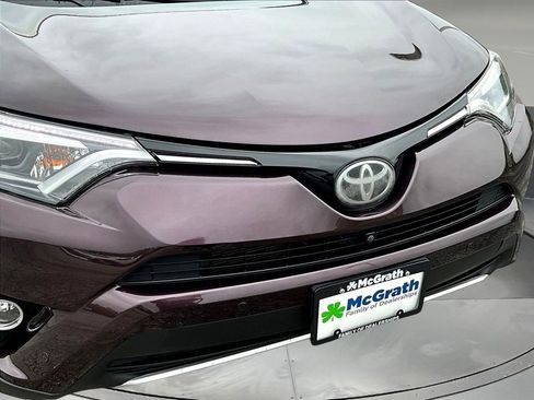 Used 2016 Toyota RAV4 Limited w/ Advanced Technology Package AWD/4WD image 31