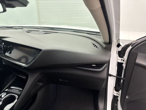 Certified 2022 Buick Envision Essence w/ Sport Touring Package image 25