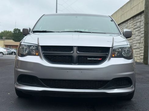 Used 2017 Dodge Grand Caravan SE FWD image 43