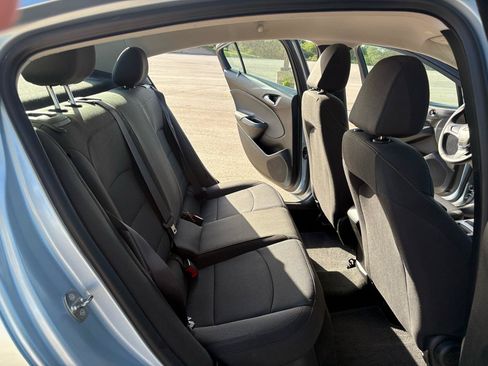 Used 2017 Chevrolet Cruze LS FWD image 23