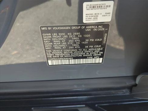 Used 2025 Volkswagen Atlas SEL Premium R-Line AWD/4WD image 28