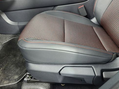 New 2025 Nissan Kicks SR AWD/4WD image 12