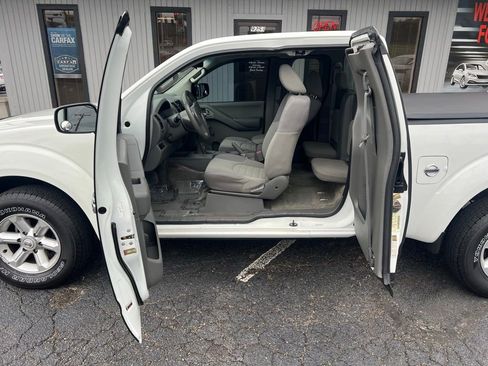 Used 2013 Nissan Frontier S w/ S Preferred Pkg RWD image 20
