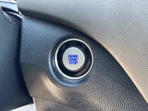 Used 2019 Hyundai Santa Fe XL image 16