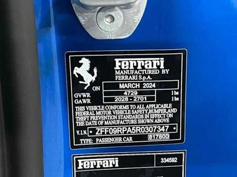 Used 2024 Ferrari Roma Spider image 22