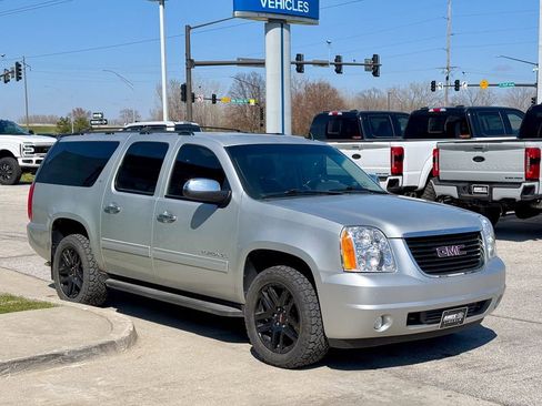 Used 2013 GMC Yukon XL SLT AWD/4WD image 7