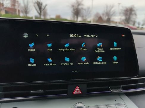 Used 2025 Hyundai Elantra Limited FWD image 13