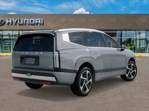 New 2026 Hyundai Ioniq 9 Calligraphy image 4