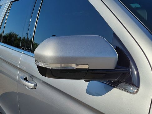 Used 2022 Ford Expedition Max Limited image 8