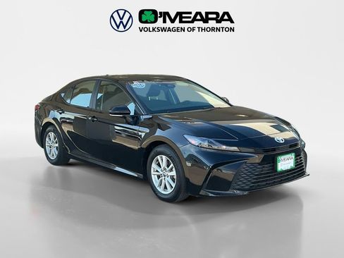 Used 2025 Toyota Camry LE FWD image 7