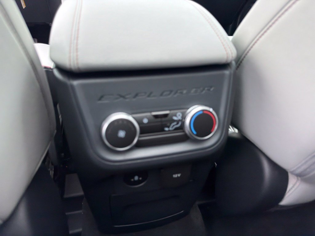 New 2026 Ford Explorer Active w/ Active Comfort Package AWD/4WD image 15