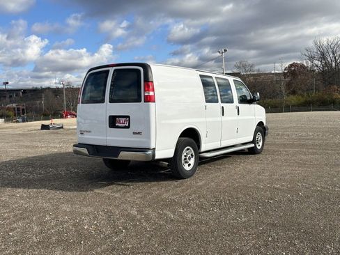 Used 2023 GMC Savana 2500 w/ Driver Convenience Package image 7