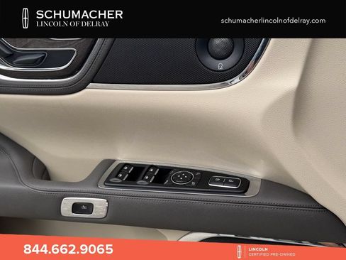 Certified 2020 Lincoln Continental w/ Premium Package FWD image 23