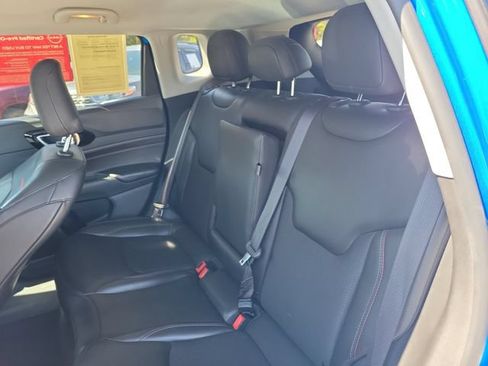 Used 2022 Jeep Compass Trailhawk AWD/4WD image 12
