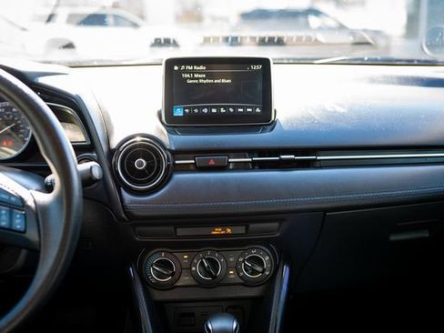 Used 2017 Toyota Yaris iA image 8