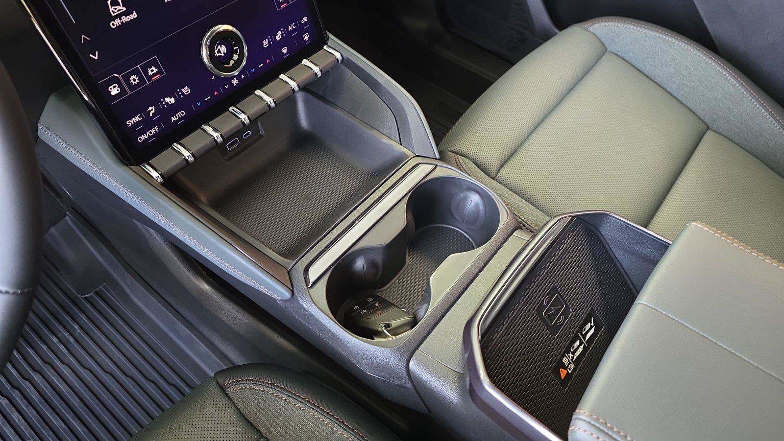 New 2027 GMC Terrain AT4 w/ Convenience Package III AWD/4WD image 25