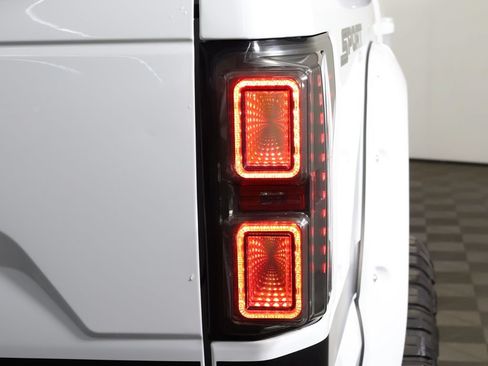Used 2018 Ford F150 XLT w/ Equipment Group 302A Luxury AWD/4WD image 12