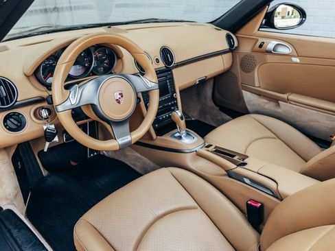 Used 2009 Porsche Boxster RWD image 2