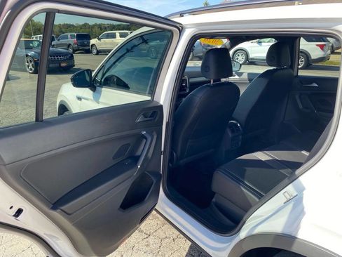 Used 2020 Volkswagen Tiguan SE R-Line image 25