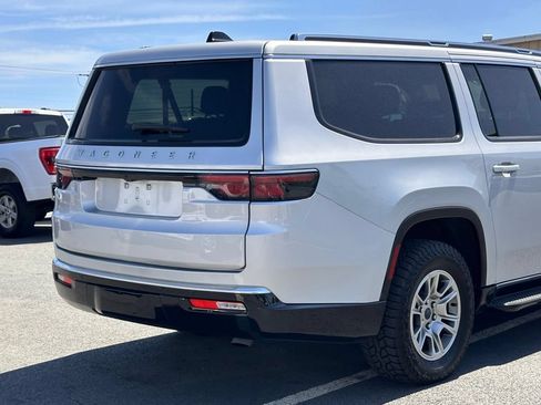Used 2024 Jeep Wagoneer L 4WD image 47
