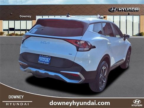 Used 2024 Kia Sportage LX image 4