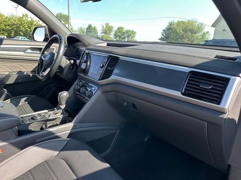 Used 2023 Volkswagen Atlas Cross Sport SEL Premium R-Line AWD/4WD image 30