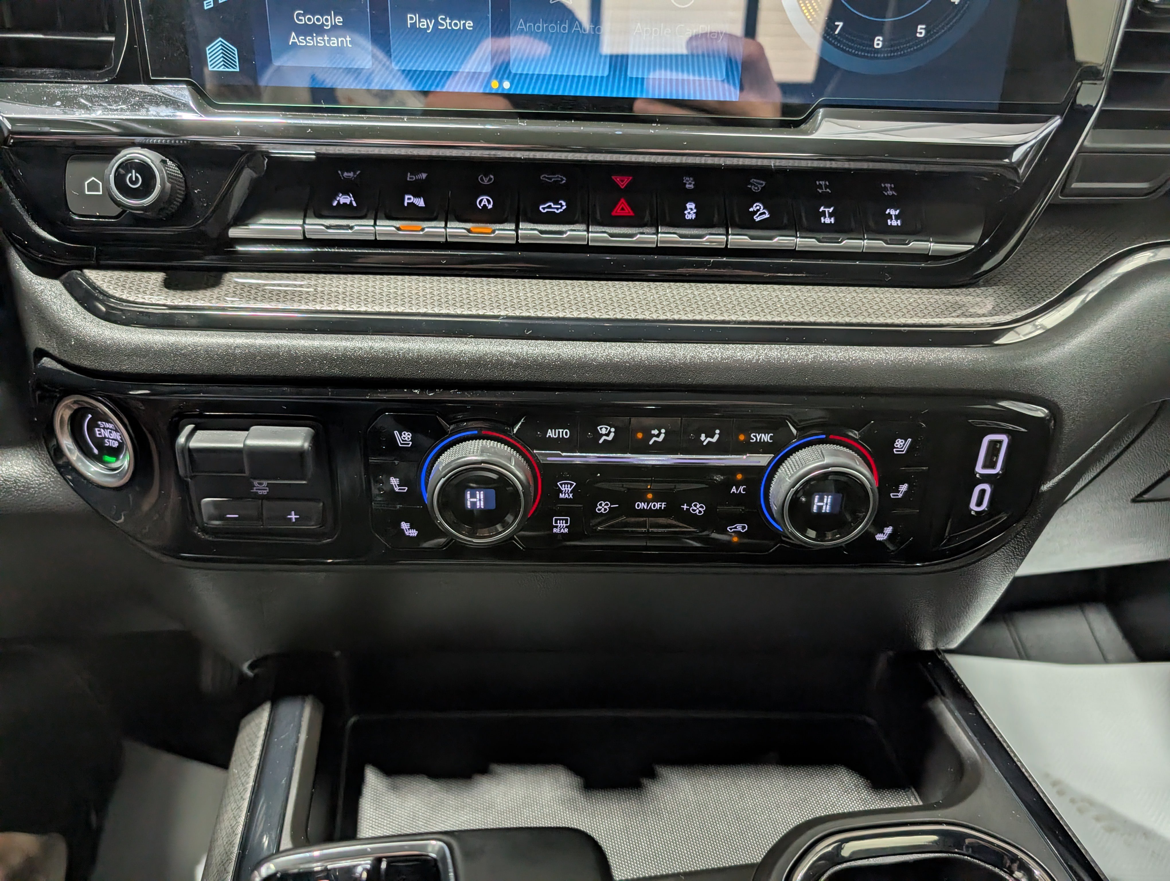 Used 2024 Chevrolet Silverado 1500 ZR2 w/ Technology Package AWD/4WD image 27