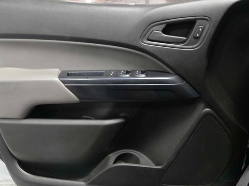 Used 2016 GMC Canyon 2WD Crew Cab w/ Convenience Package image 8