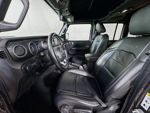 Used 2018 Jeep Wrangler Unlimited Sahara image 24