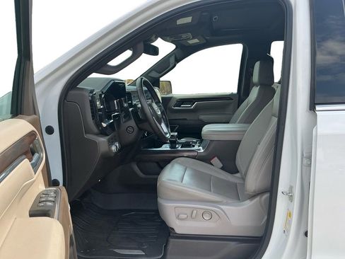 Used 2023 GMC Sierra 1500 SLT AWD/4WD image 14