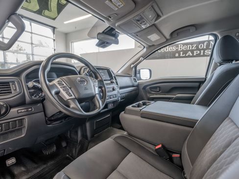 Used 2022 Nissan Titan S w/ S Utility Package image 6