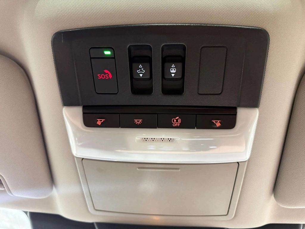 Used 2025 Nissan Pathfinder Platinum w/ Cargo Package AWD/4WD image 24
