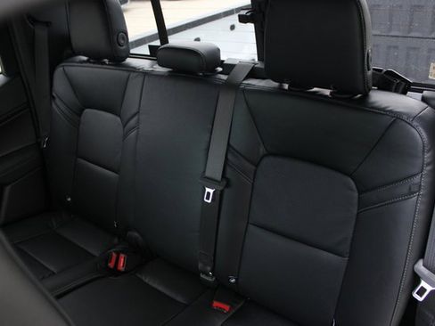 New 2025 GMC Canyon Elevation w/ Convenience Package image 30