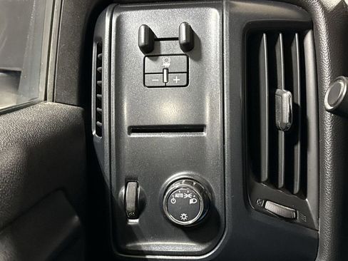 Used 2016 Chevrolet Silverado 2500 W/T AWD/4WD image 17
