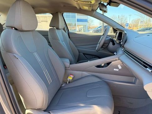 New 2026 Hyundai Elantra Sport FWD image 30