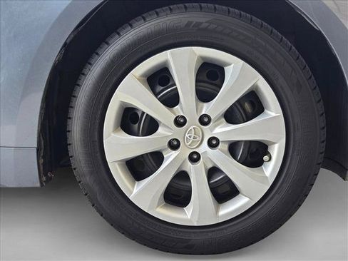 Used 2023 Toyota Corolla LE FWD image 21