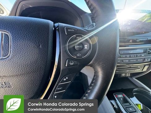 Used 2018 Honda Pilot Touring image 15