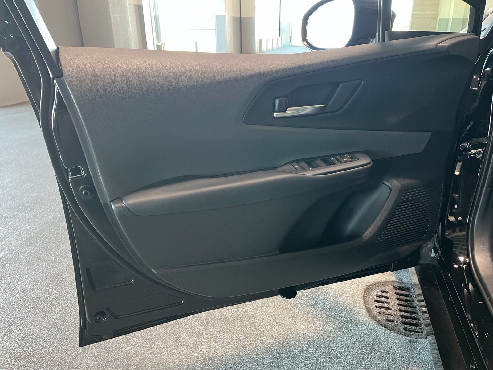 New 2027 Toyota Prius XLE AWD/4WD image 15
